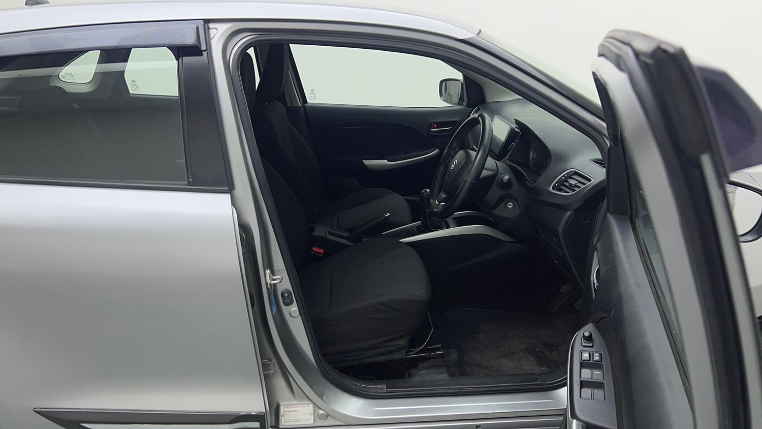 Used 2016 Maruti Suzuki Baleno Delta 1.2 Petrol Manual interior RIGHT SIDE FRONT DOOR CABIN VIEW