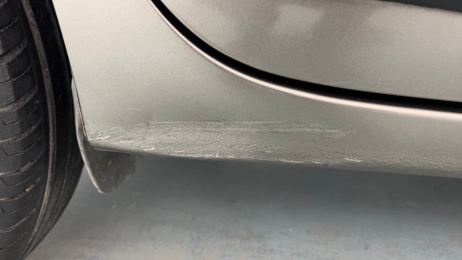 Used 2022 Maruti Suzuki Swift VXi Petrol Manual dents MINOR DENT