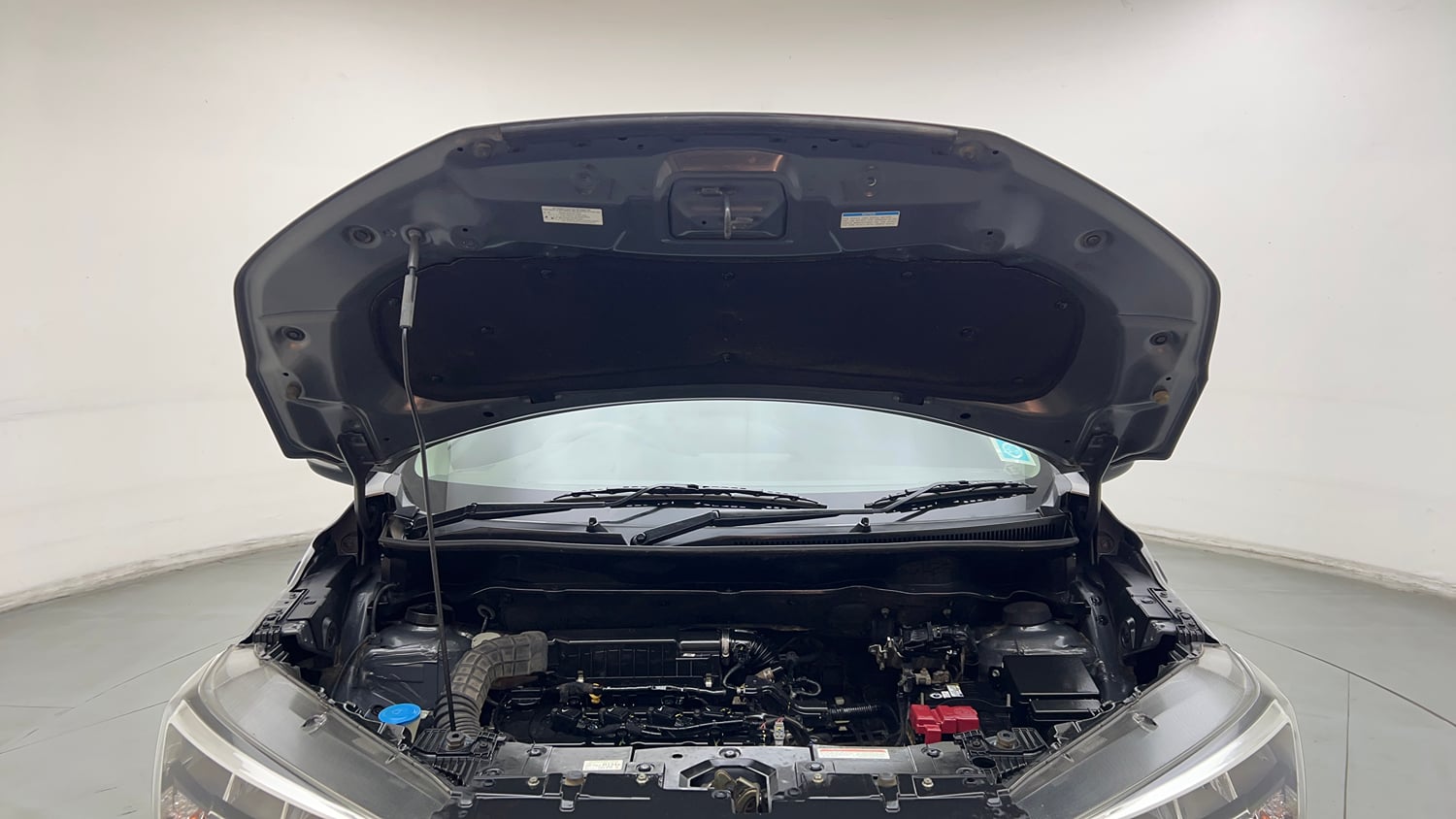 Used 2021 Maruti Suzuki XL6 Zeta MT Petrol Petrol Manual engine ENGINE & BONNET OPEN FRONT VIEW