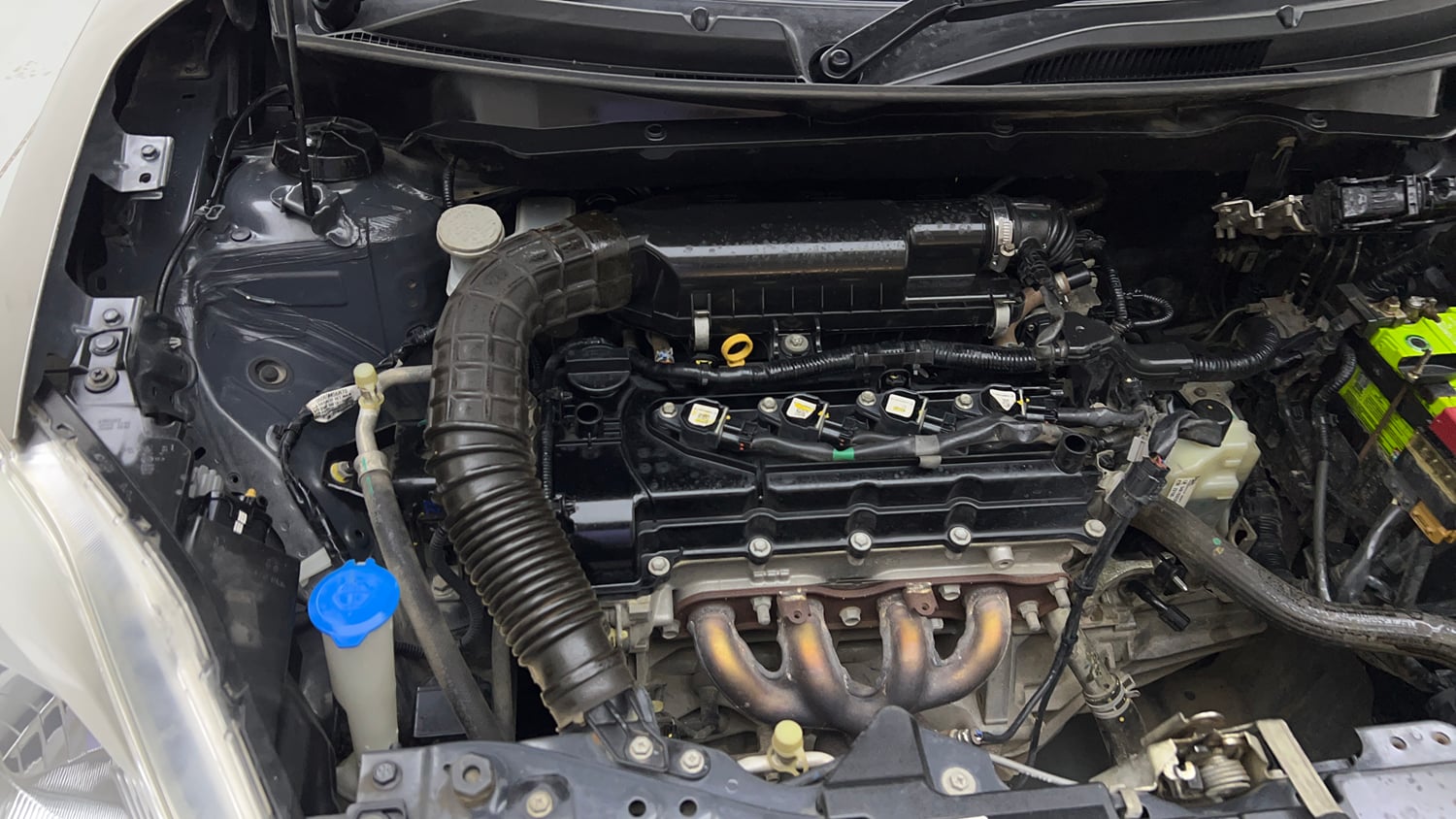 Used 2018 Maruti Suzuki Dzire VXi AMT Petrol Automatic engine ENGINE RIGHT SIDE VIEW