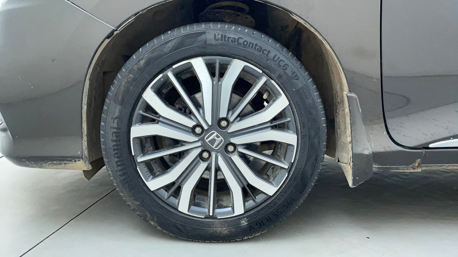 Used 2018 Honda City ZX CVT Petrol Petrol Automatic tyres LEFT FRONT TYRE RIM VIEW
