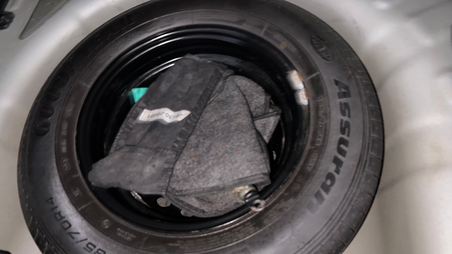 Used 2016 Hyundai Elite i20 Magna 1.2 Petrol Manual tyres SPARE TYRE VIEW
