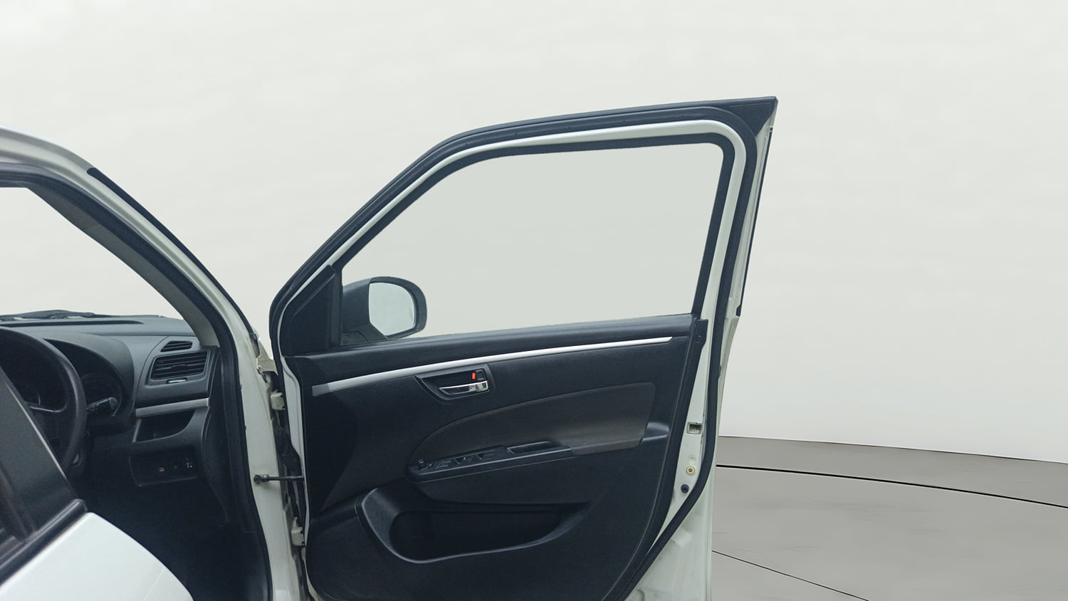 Used 2015 Maruti Suzuki Swift VDi Diesel Manual interior RIGHT FRONT DOOR OPEN VIEW