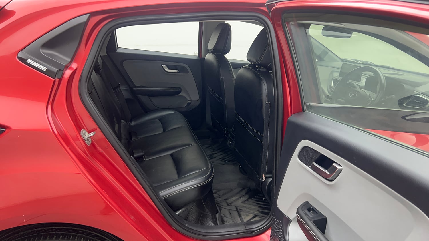 Used 2021 Tata Altroz XZ Diesel Diesel Manual interior RIGHT SIDE REAR DOOR CABIN VIEW