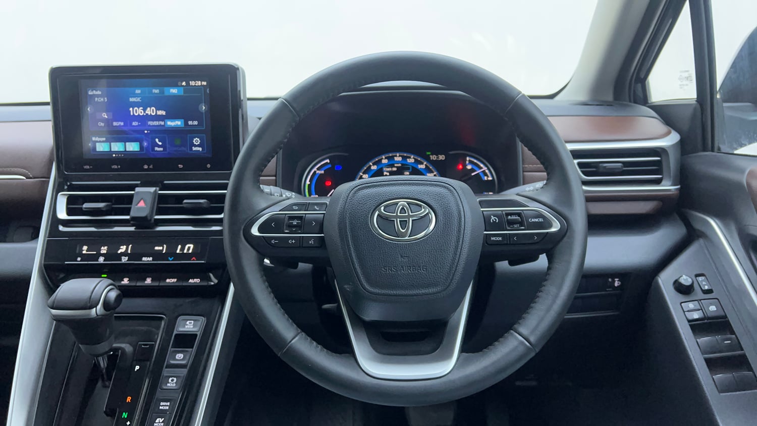 Used 2023 Toyota Innova Hycross VX Hybrid 7 STR Hybrid Automatic interior STEERING VIEW