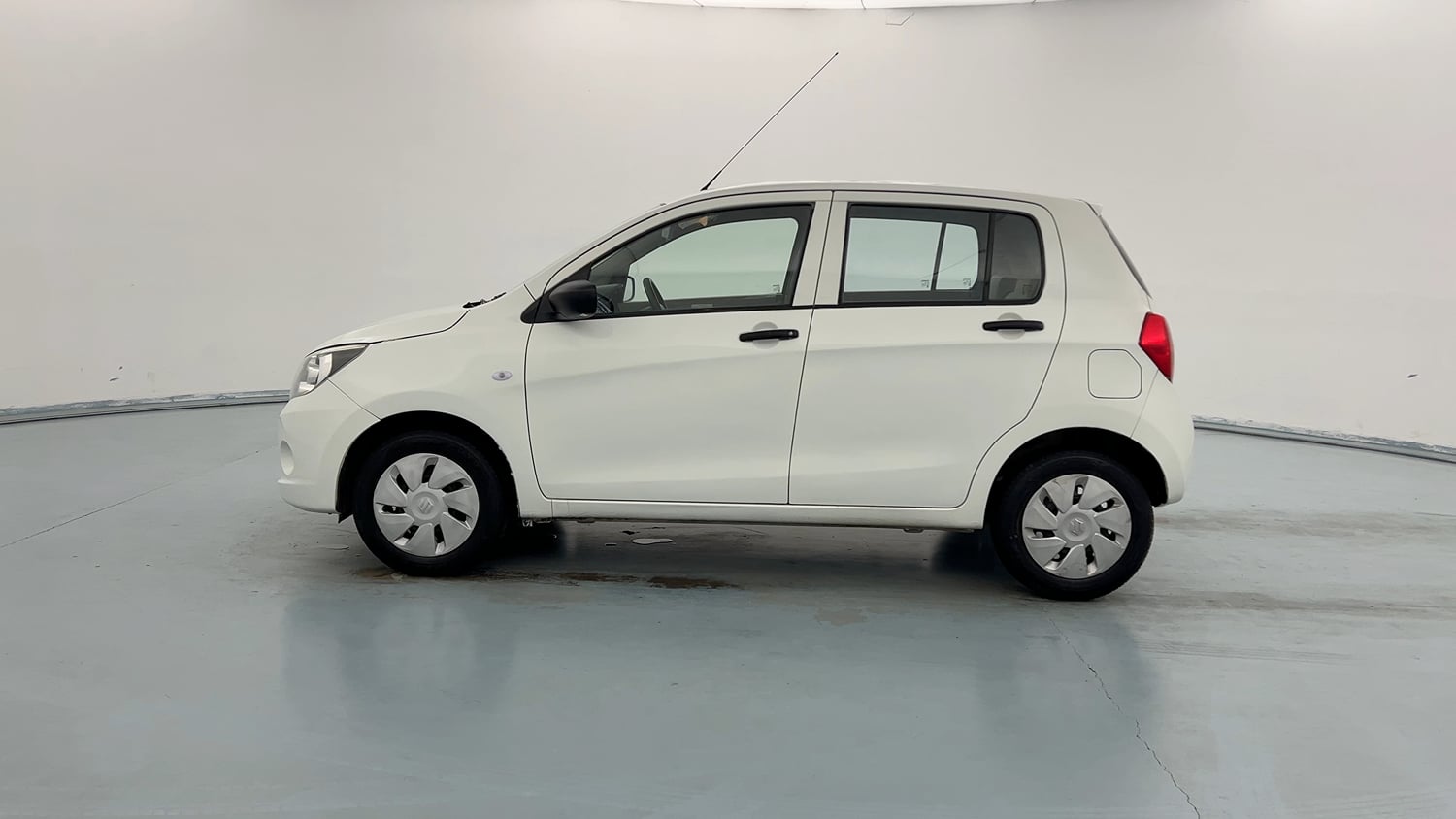 Used 2017 Maruti Suzuki Celerio VXi AMT Petrol Automatic exterior LEFT SIDE VIEW