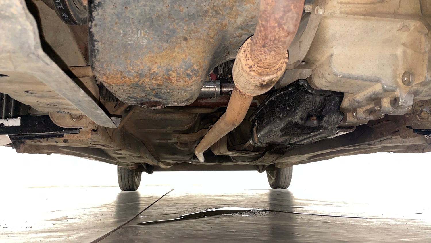 Used 2015 Hyundai Eon D-Lite + Petrol Manual extra FRONT LEFT UNDERBODY VIEW