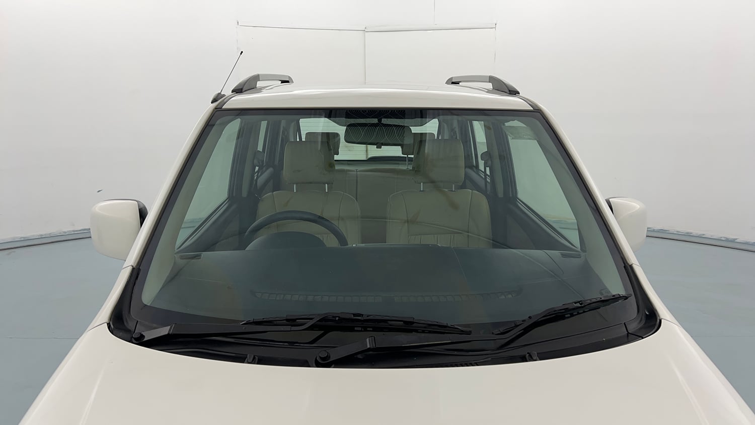 Used 2013 Maruti Suzuki Wagon R VXI Petrol Manual exterior FRONT WINDSHIELD VIEW