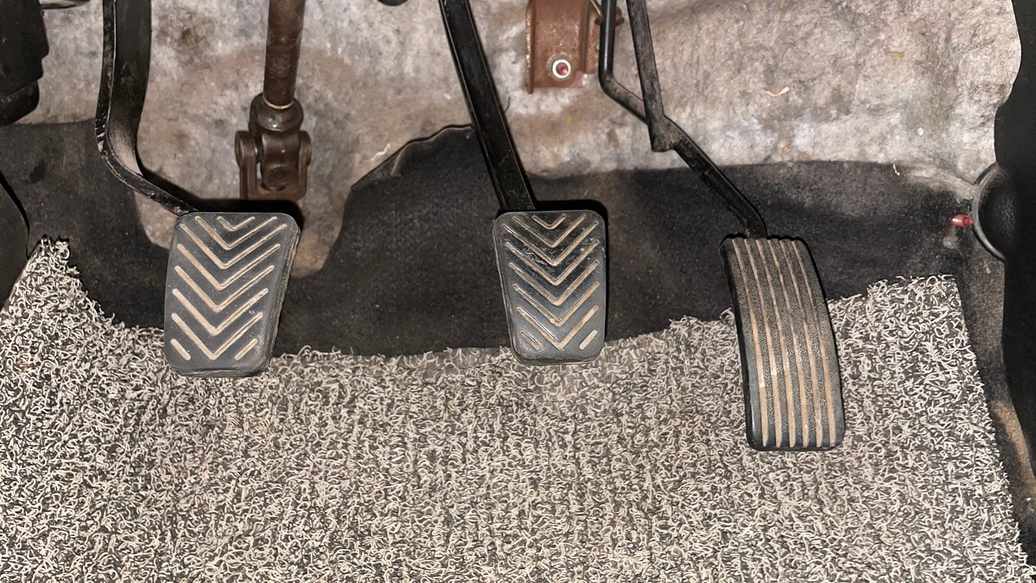 Used 2015 Hyundai Eon D-Lite + Petrol Manual interior PEDALS VIEW