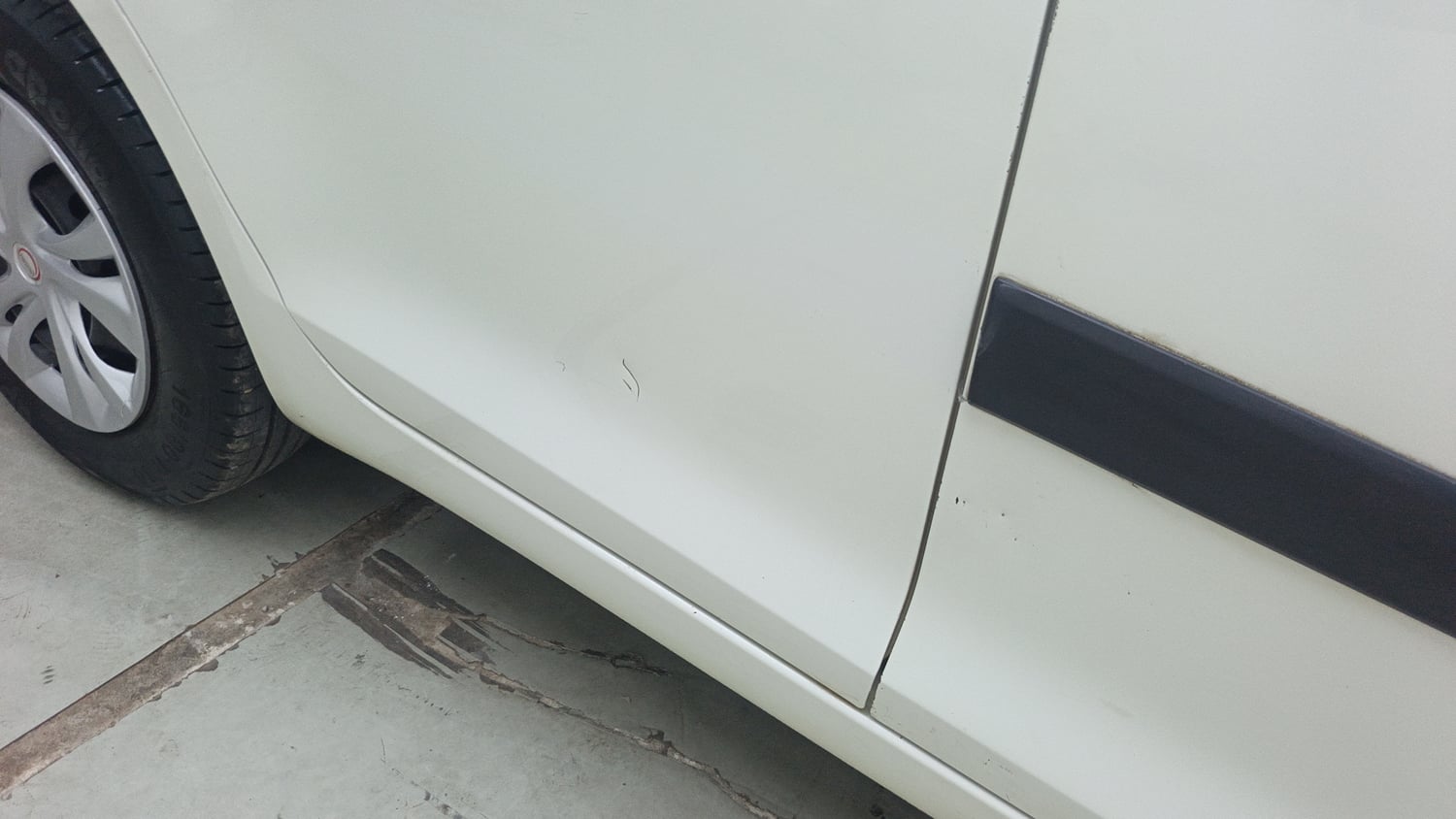 Used 2015 Maruti Suzuki Swift VDi Diesel Manual dents MINOR DENT