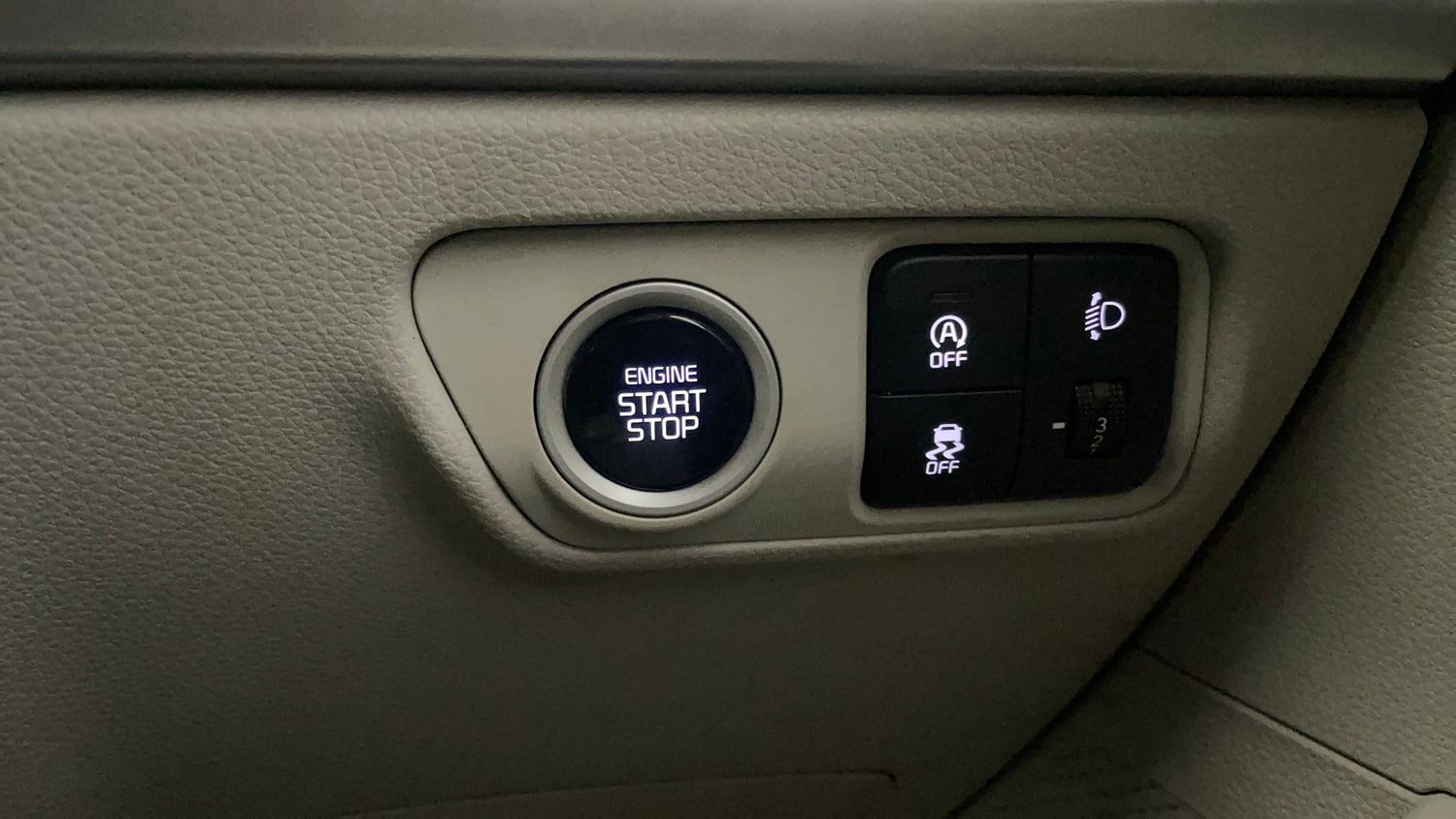 Used 2023 Kia Carens Prestige Plus 1.5 Diesel iMT 7 STR Diesel Manual top_features Keyless start