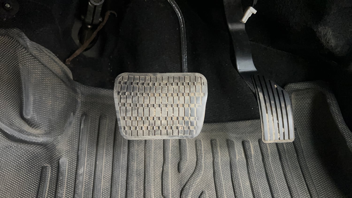 Used 2022 Tata Nexon Kaziranga XZA Plus (Premium) Petrol Automatic interior PEDALS VIEW
