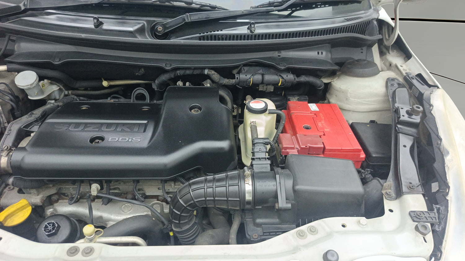 Used 2015 Maruti Suzuki Swift VDi Diesel Manual engine ENGINE LEFT SIDE VIEW