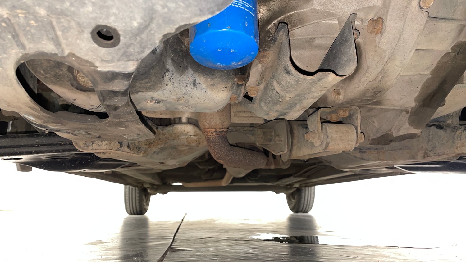 Used 2012 Hyundai i10 Magna 1.2 Kappa2 Petrol Manual extra FRONT LEFT UNDERBODY VIEW