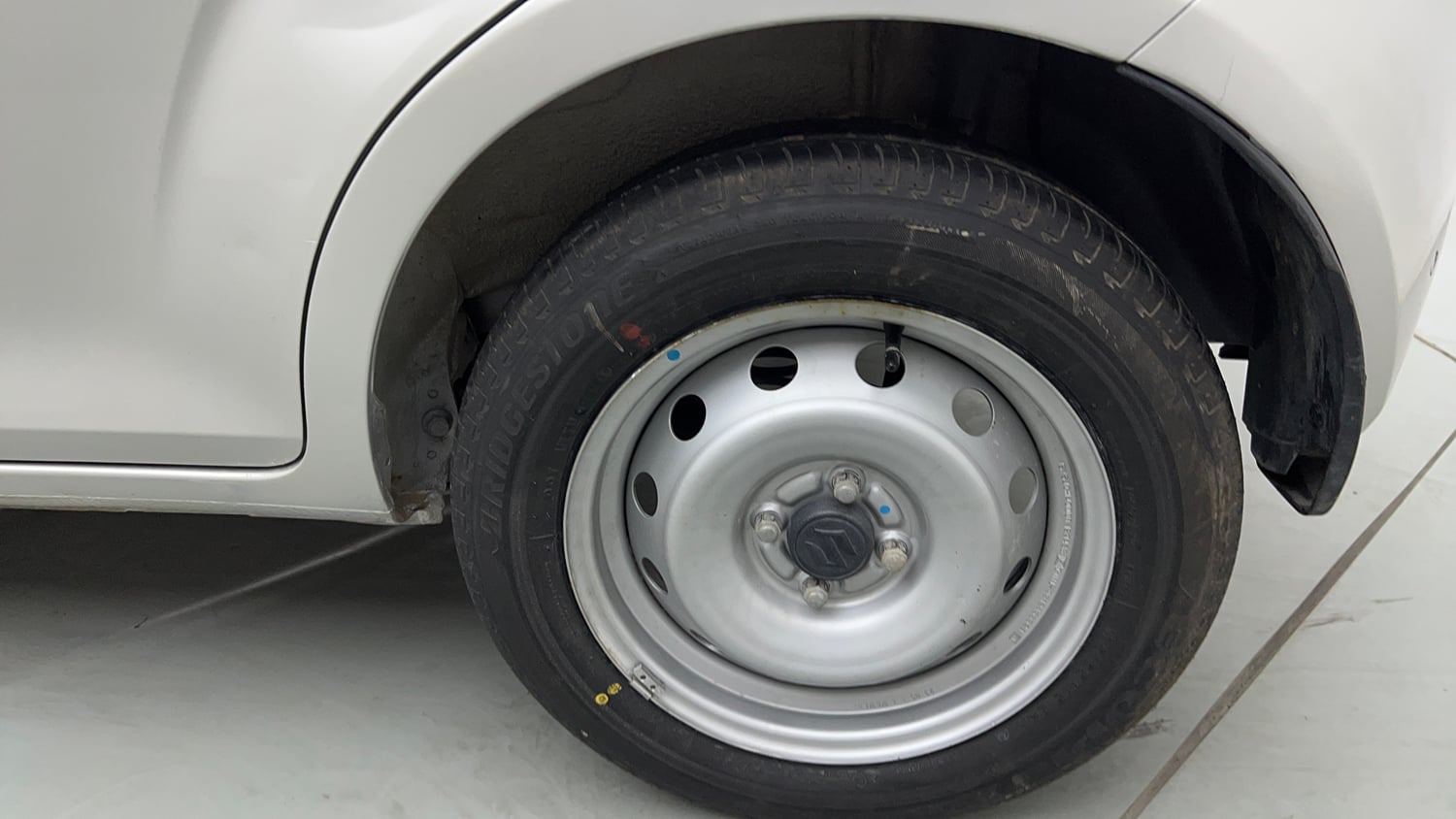 Used 2023 Maruti Suzuki Ignis Sigma 1.2 MT Petrol Manual tyres LEFT REAR TYRE RIM VIEW
