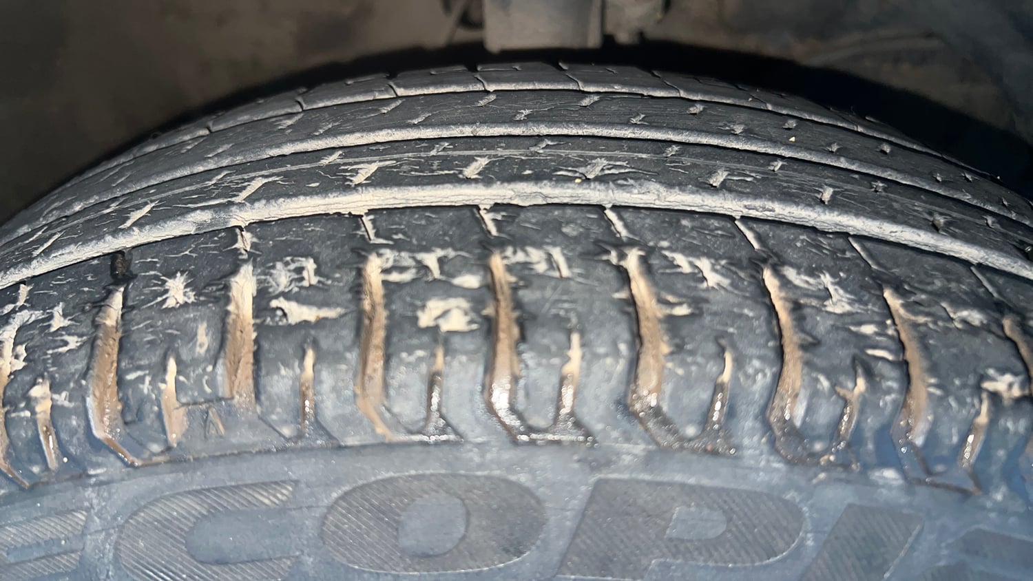 Used 2018 Maruti Suzuki Dzire VXi Petrol Manual tyres RIGHT FRONT TYRE TREAD VIEW