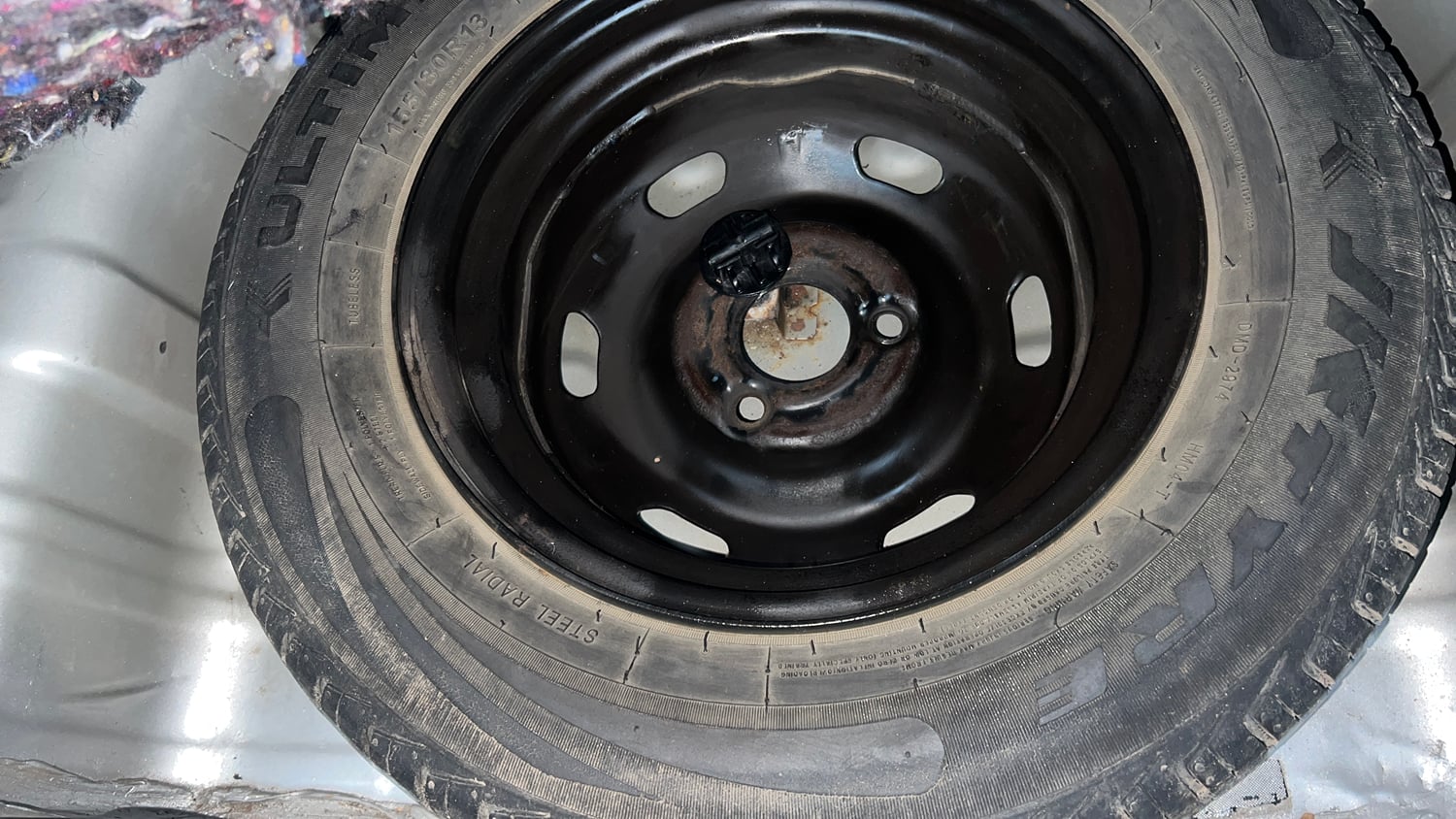 Used 2017 Renault Kwid 1.0 RXT AMT Petrol Automatic tyres SPARE TYRE VIEW