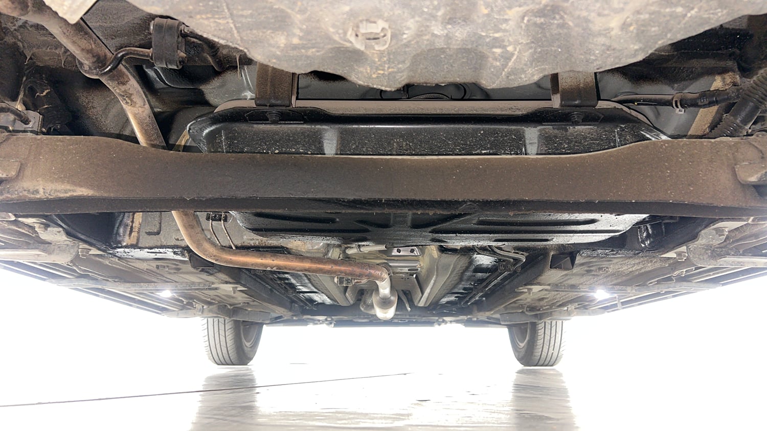 Used 2026 Renault Kiger Emotion MT Petrol Manual extra REAR UNDERBODY VIEW (TAKEN FROM REAR)