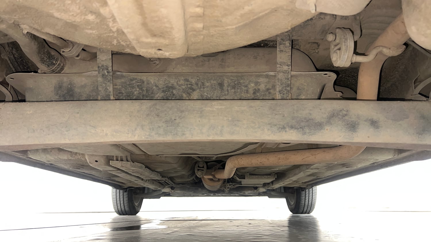 Used 2022 Hyundai Grand i10 Nios Sportz AMT 1.2 CRDi Diesel Automatic extra REAR UNDERBODY VIEW (TAKEN FROM REAR)