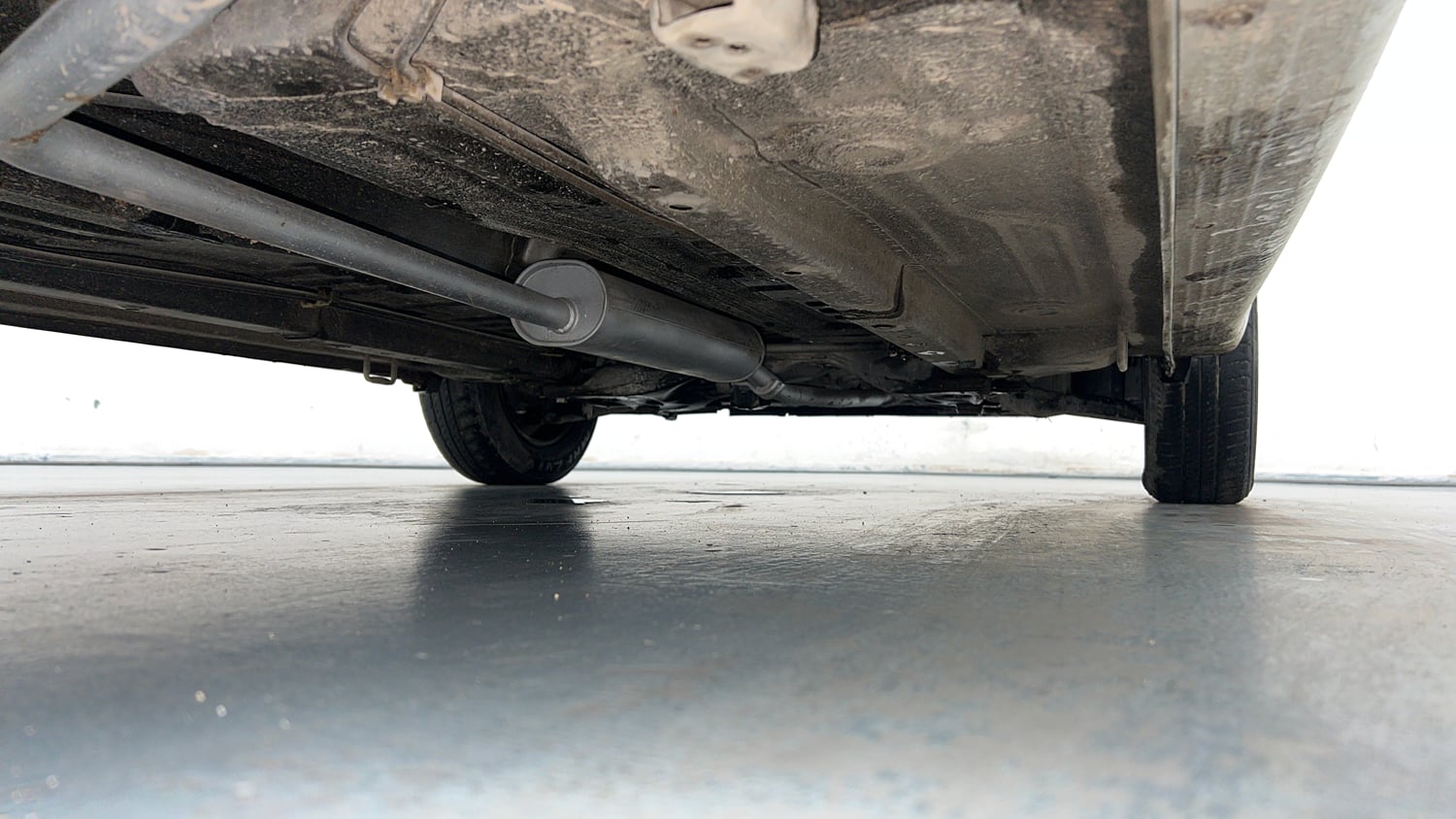 Used 2017 Maruti Suzuki Celerio VXi AMT Petrol Automatic extra REAR RIGHT UNDERBODY VIEW