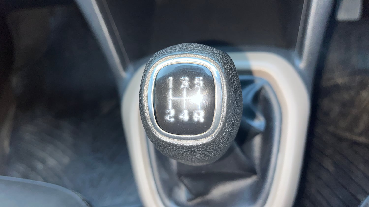 Used 2016 Hyundai Grand i10 Sportz 1.2 Kappa VTVT Petrol Manual interior GEAR  KNOB VIEW