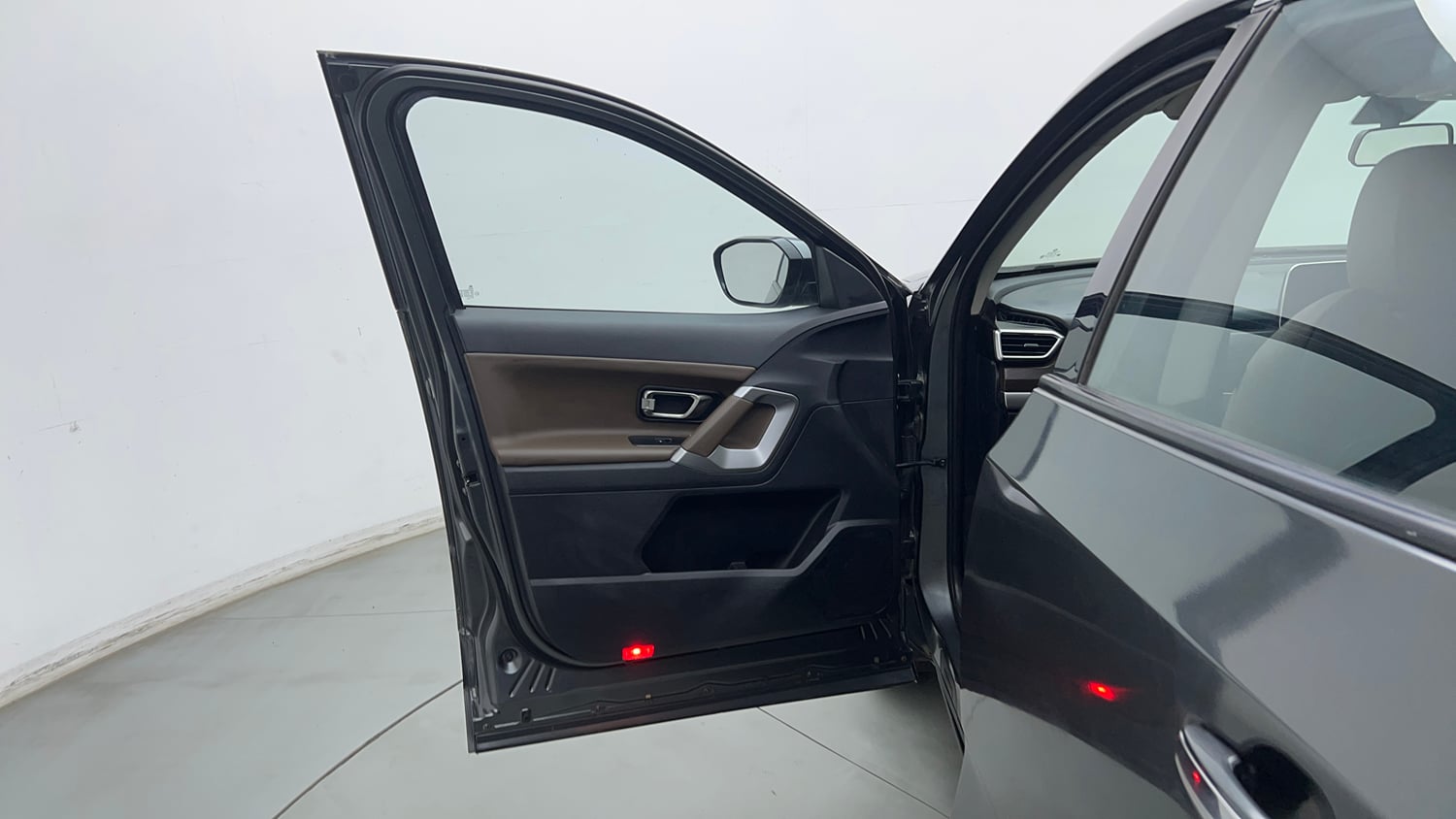 Used 2021 Tata Harrier XZ Diesel Manual interior LEFT FRONT DOOR OPEN VIEW
