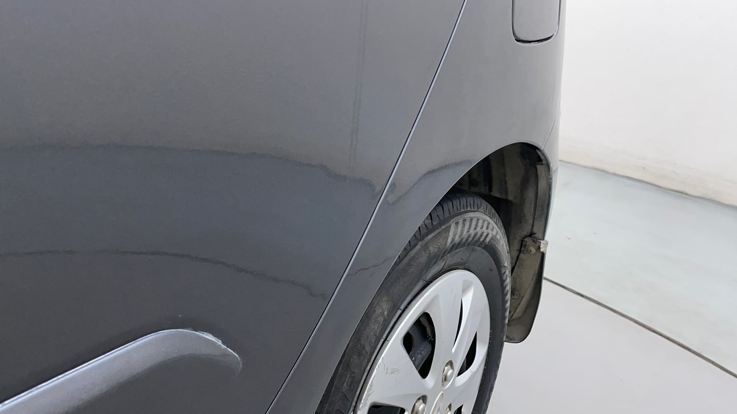Used 2013 Hyundai i10 Sportz 1.2 AT Kappa2 Petrol Automatic dents MINOR DENT