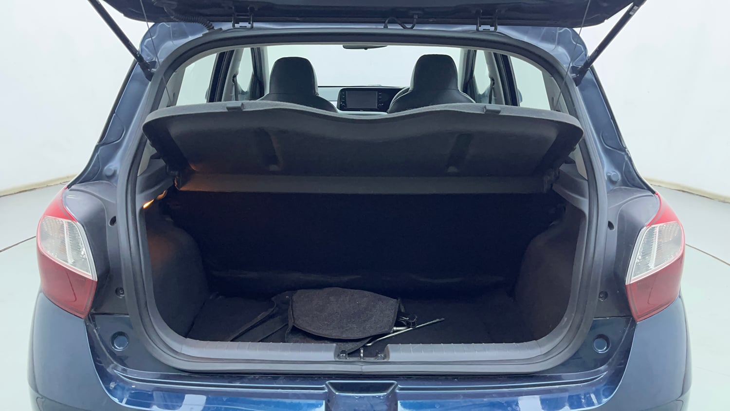 Used 2020 Hyundai Grand i10 Nios Asta AMT 1.2 Kappa VTVT Petrol Automatic interior DICKY INSIDE VIEW