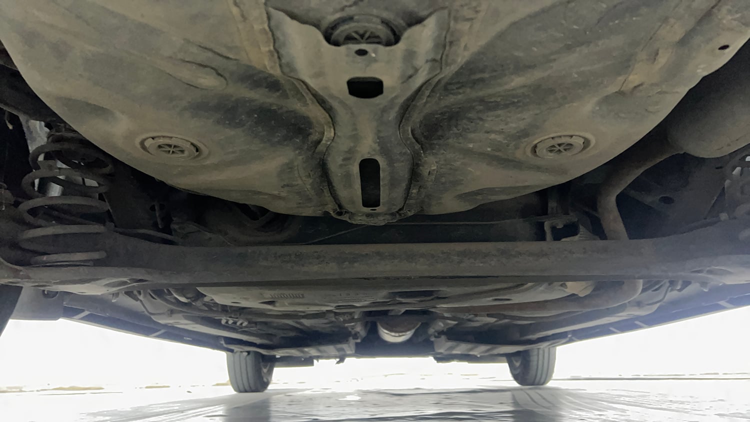 Used 2022 Maruti Suzuki Swift VXi Petrol Manual extra REAR UNDERBODY VIEW (TAKEN FROM REAR)