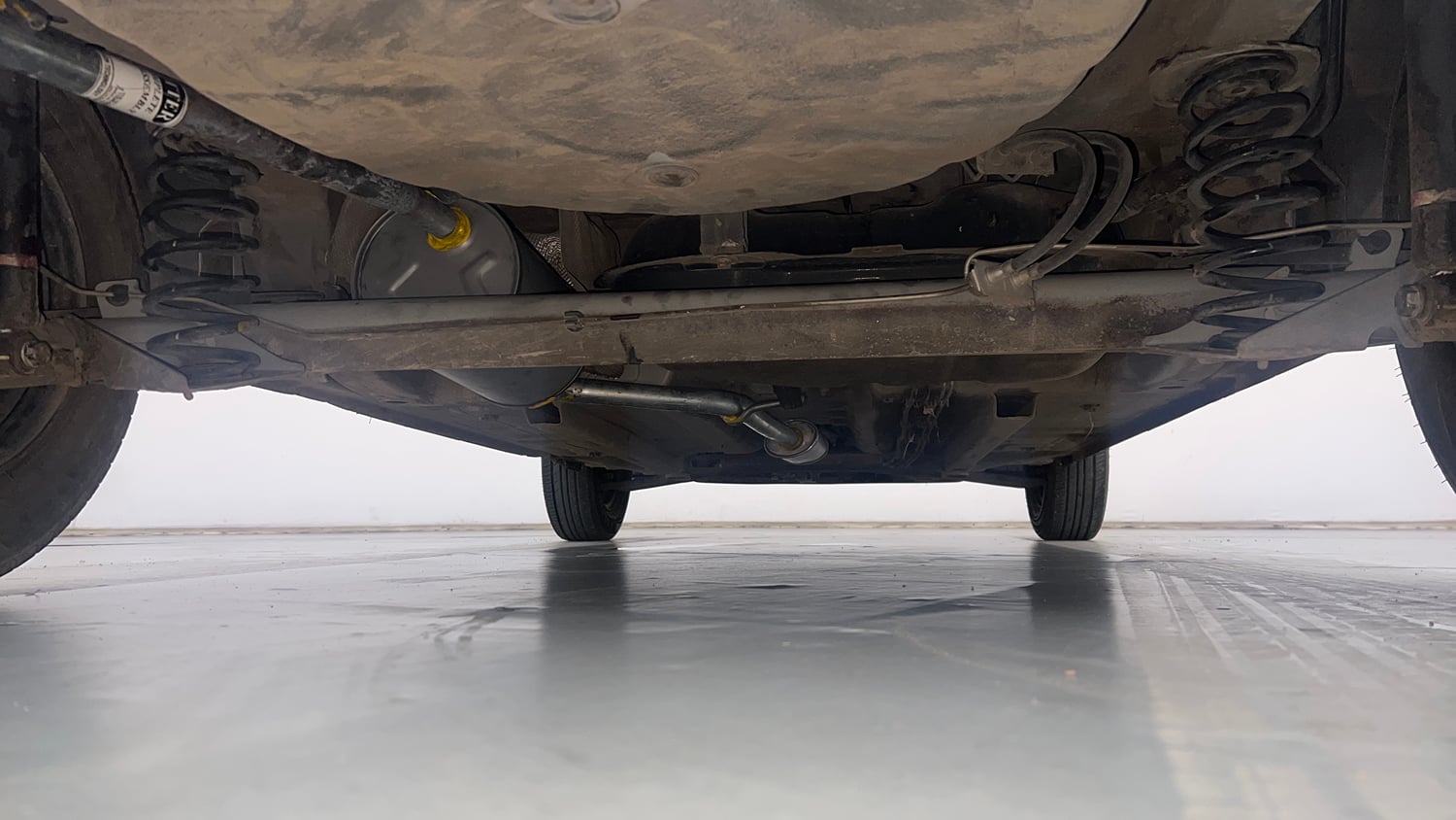 Used 2016 Datsun Redi-GO S Petrol Manual extra REAR UNDERBODY VIEW (TAKEN FROM REAR)