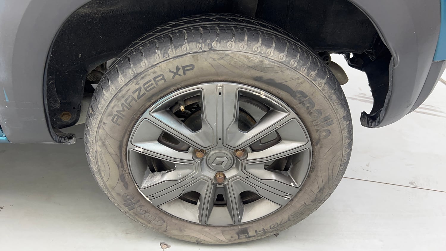 Used 2021 Renault Kwid Neotech RXL Petrol Manual tyres LEFT REAR TYRE RIM VIEW