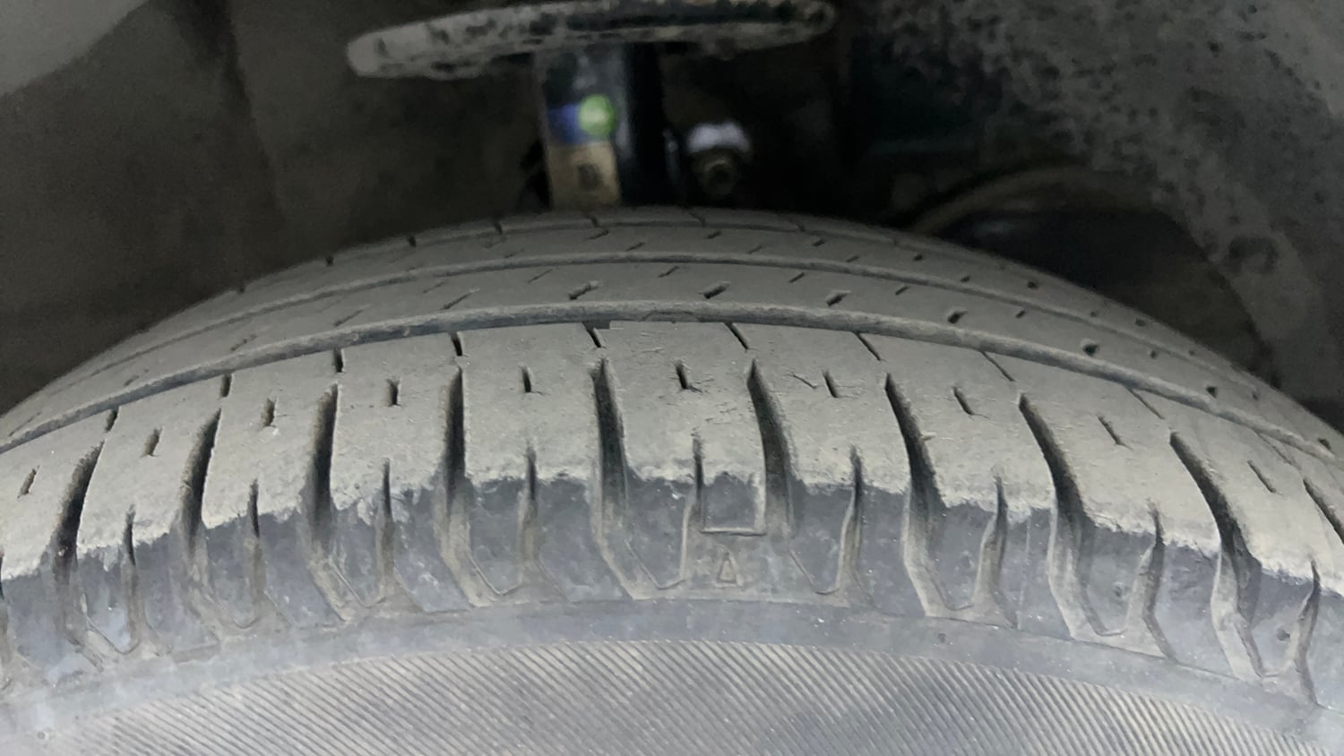 Used 2021 Maruti Suzuki XL6 Alpha AT Petrol Petrol Automatic tyres RIGHT FRONT TYRE TREAD VIEW