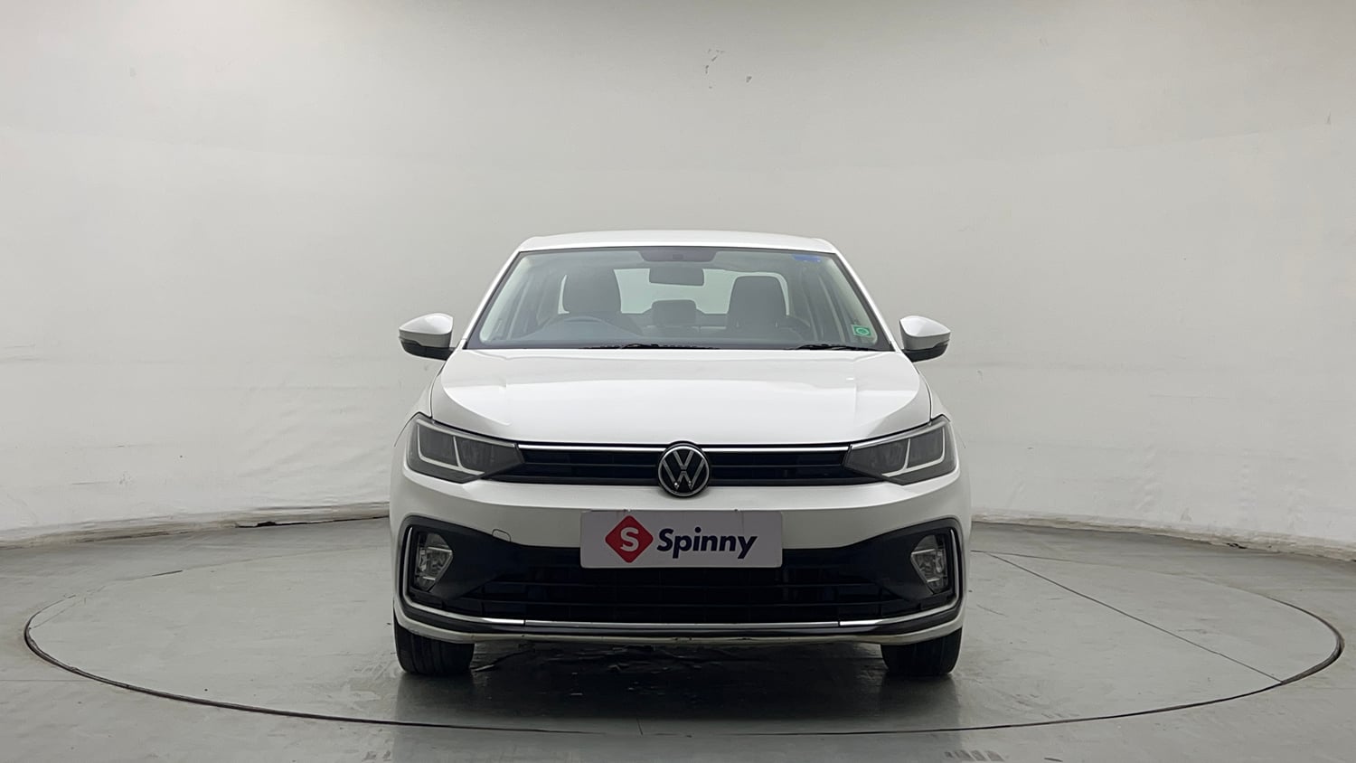 Used 2022 Volkswagen Virtus Highline 1.0 TSI AT Petrol Automatic exterior FRONT VIEW