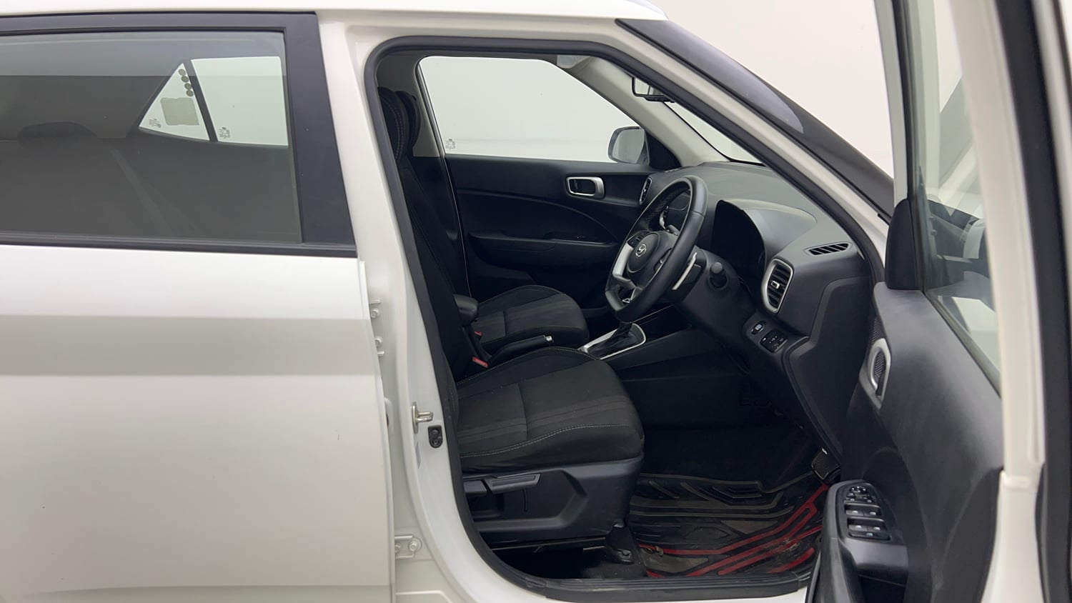 Used 2021 Hyundai Venue SX Plus 1.0 Turbo DCT Petrol Automatic interior RIGHT SIDE FRONT DOOR CABIN VIEW