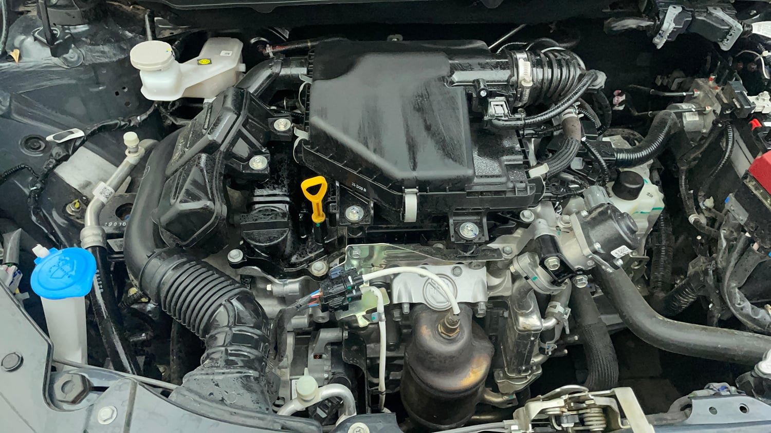 Used 2026 Maruti Suzuki Swift VXi (O) AMT Petrol Automatic engine ENGINE RIGHT SIDE VIEW