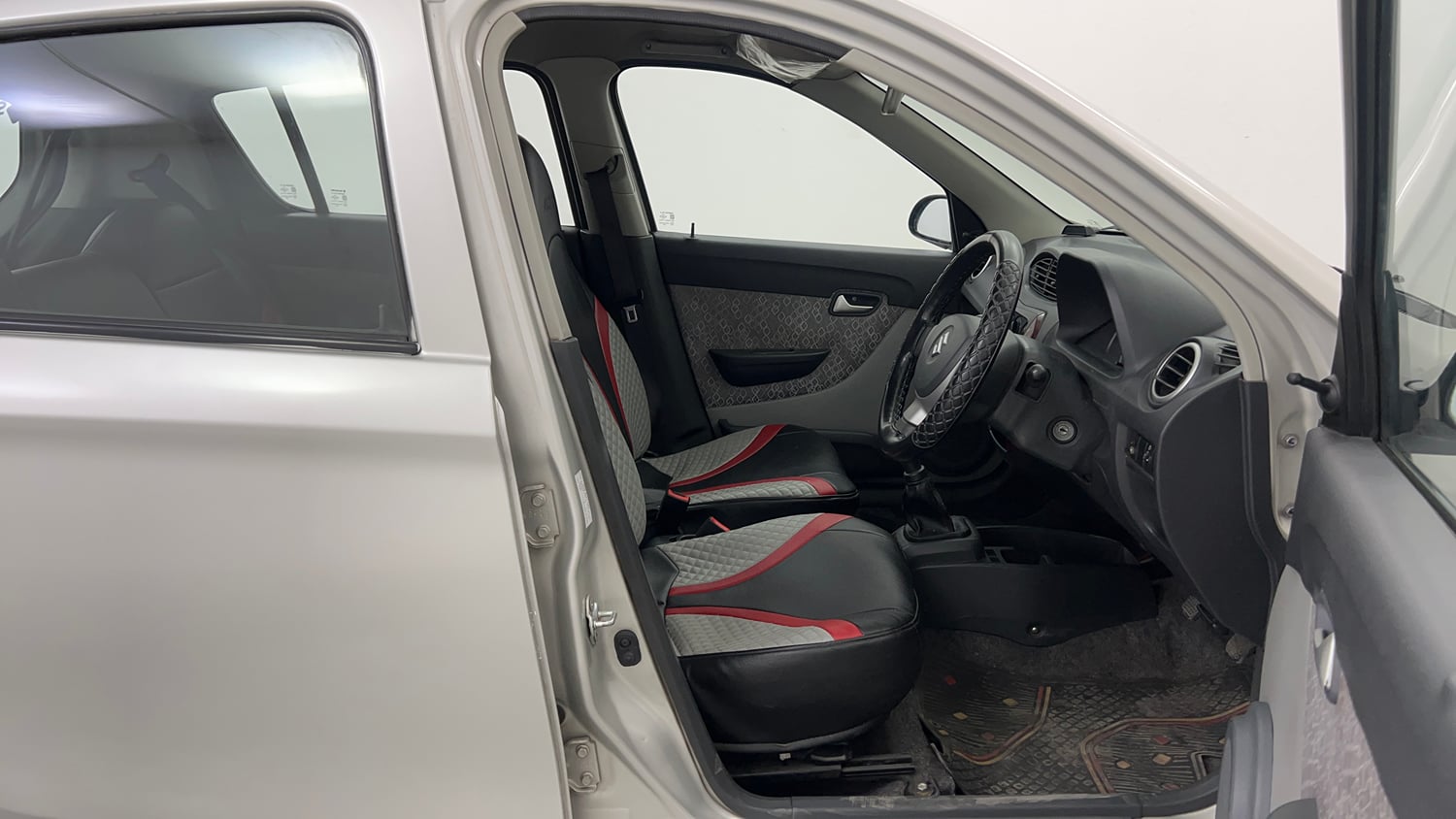 Used 2016 Maruti Suzuki Alto 800 Lxi Petrol Manual interior RIGHT SIDE FRONT DOOR CABIN VIEW