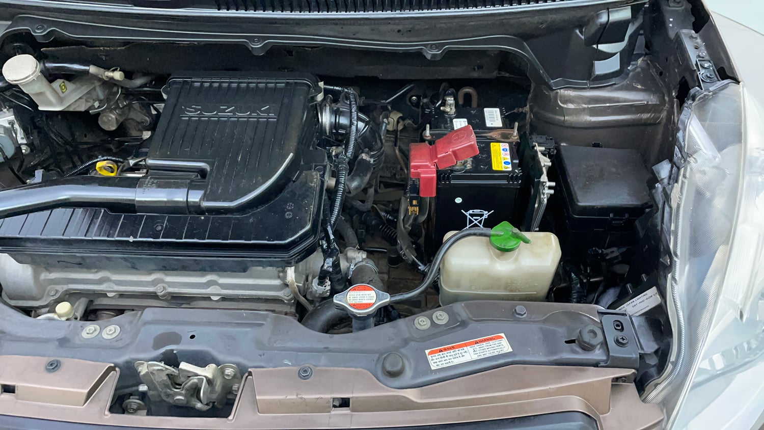 Used 2015 Maruti Suzuki Ertiga ZXi Petrol Manual engine ENGINE LEFT SIDE VIEW