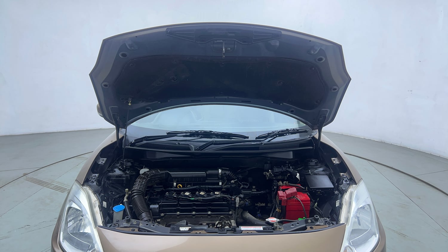 Used 2018 Maruti Suzuki Dzire VXi Petrol Manual engine ENGINE & BONNET OPEN FRONT VIEW