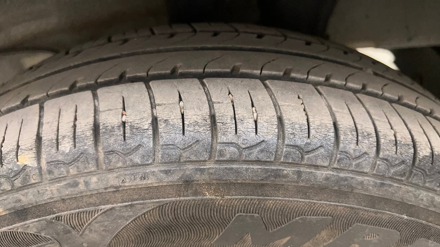 Used 2021 hyundai Santro Sportz Executive CNG Cng Manual tyres LEFT REAR TYRE TREAD VIEW