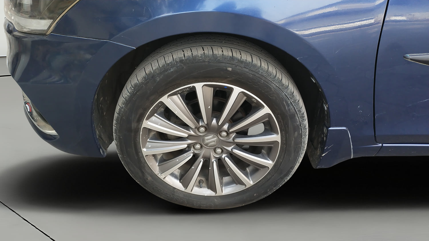Used 2021 Maruti Suzuki Ciaz Alpha 1.5 Petrol Manual tyres LEFT FRONT TYRE RIM VIEW