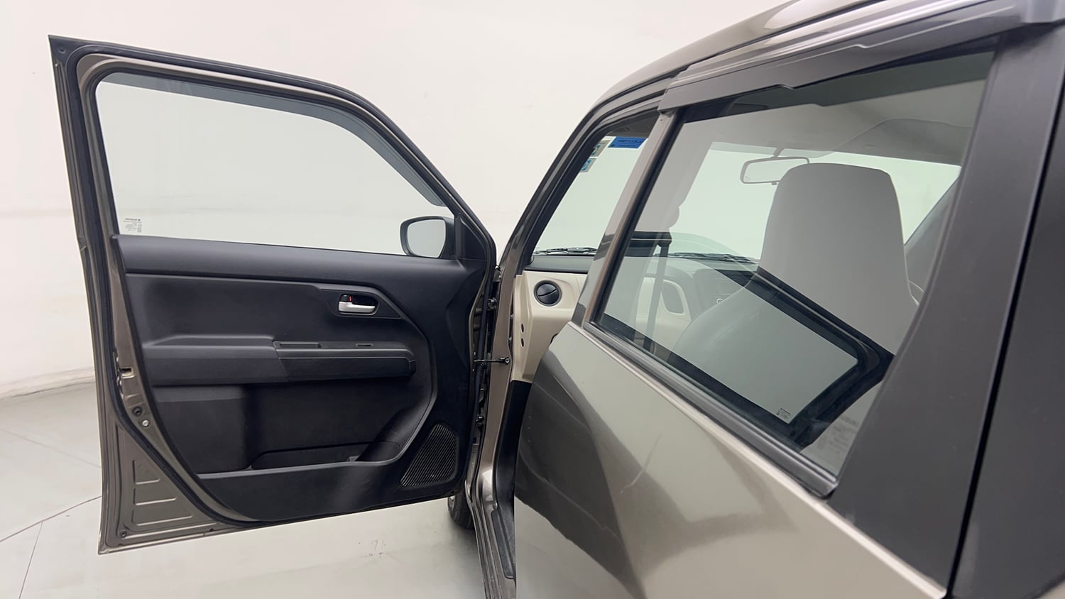 Used 2023 Maruti Suzuki Wagon R VXI 1.0 Petrol Manual interior LEFT FRONT DOOR OPEN VIEW