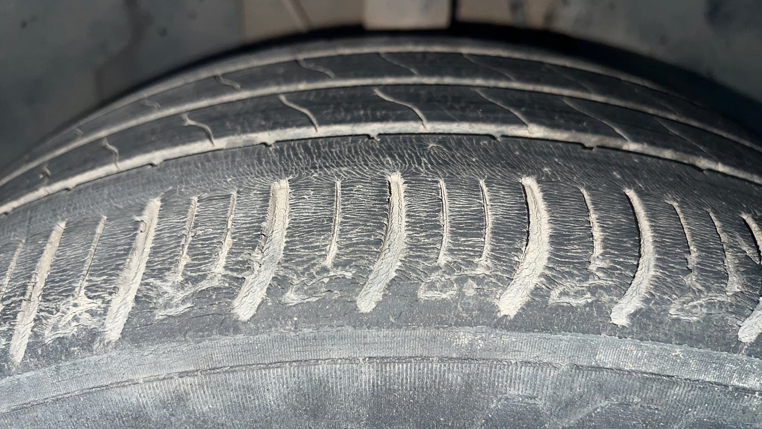 Used 2021 Tata Altroz XT Petrol Petrol Manual tyres RIGHT FRONT TYRE TREAD VIEW