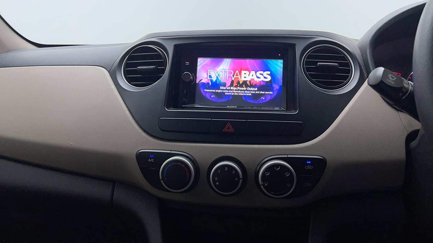 Used 2018 Hyundai Grand i10 Magna 1.2 Kappa VTVT Petrol Manual top_features Integrated (in-dash) music system