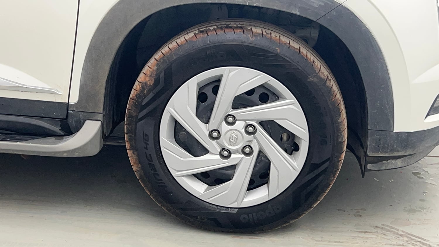 Used 2022 Hyundai Creta E 1.5 Diesel Diesel Manual tyres RIGHT FRONT TYRE RIM VIEW