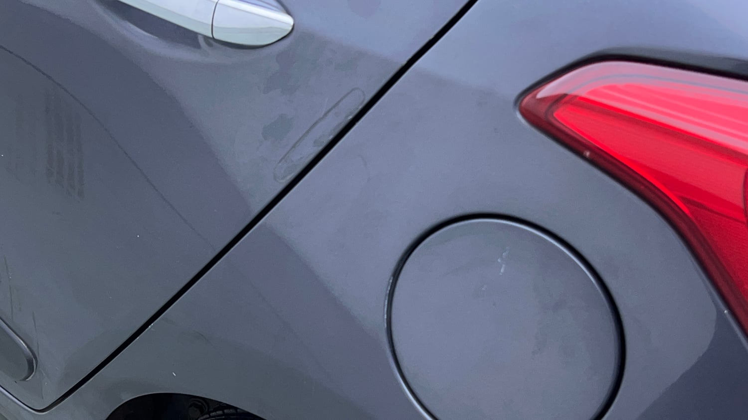 Used 2015 Hyundai Grand i10 Asta AT 1.2 Kappa VTVT Petrol Automatic dents MINOR SCRATCH
