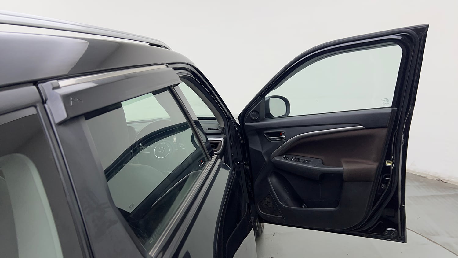 Used 2023 Maruti Suzuki Brezza ZXi AT Petrol Automatic interior RIGHT FRONT DOOR OPEN VIEW