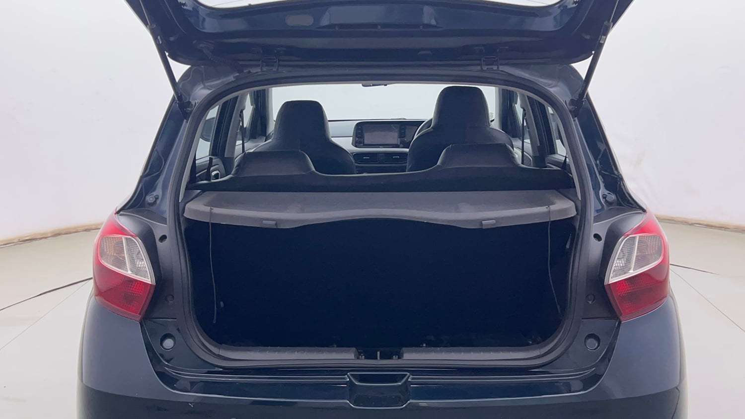 Used 2022 Hyundai Grand i10 Nios Sportz 1.2 Kappa VTVT Petrol Manual interior DICKY INSIDE VIEW