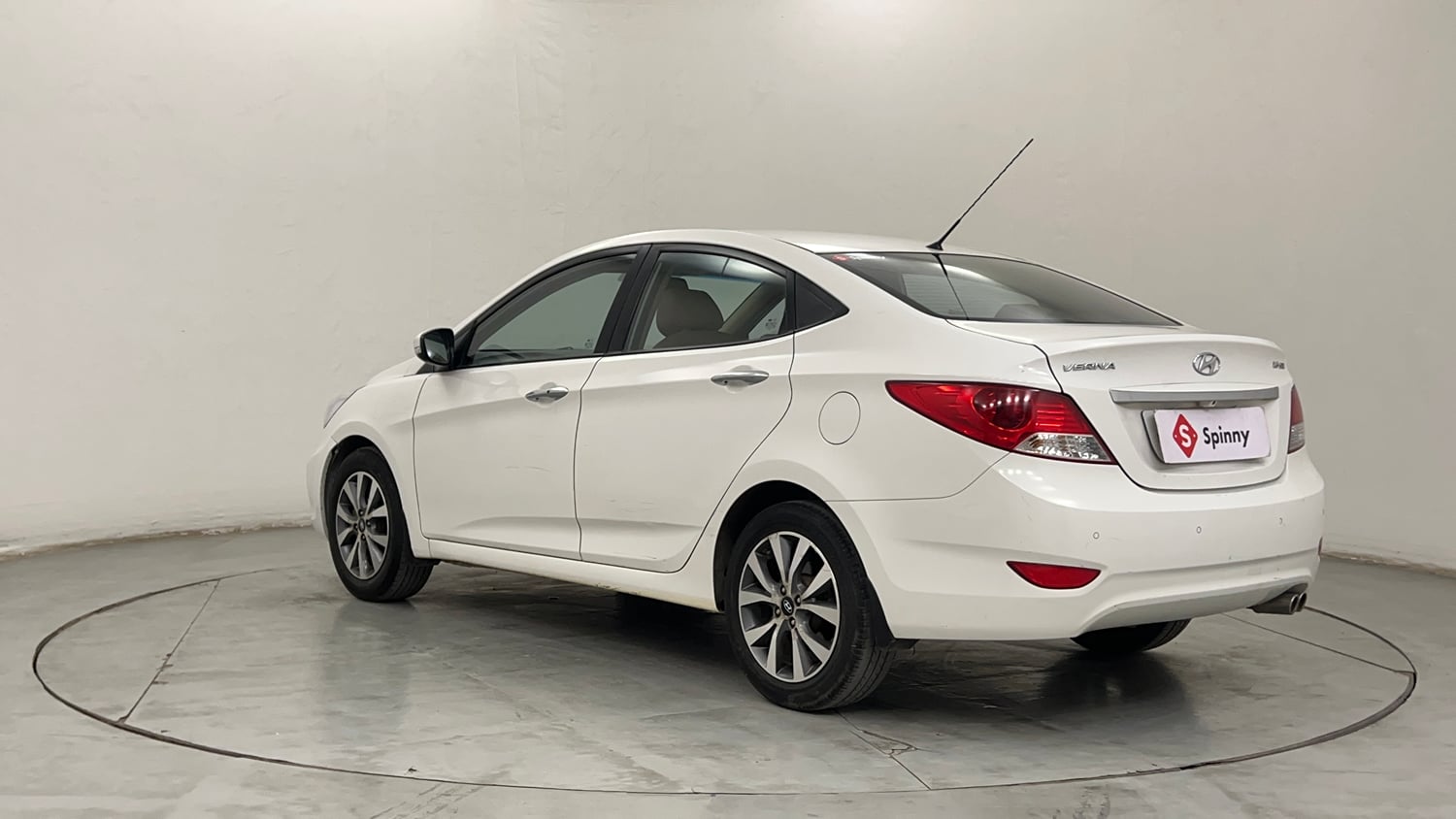 Used 2014 Hyundai Verna Fluidic 1.6 VTVT SX Petrol Manual exterior LEFT REAR CORNER VIEW