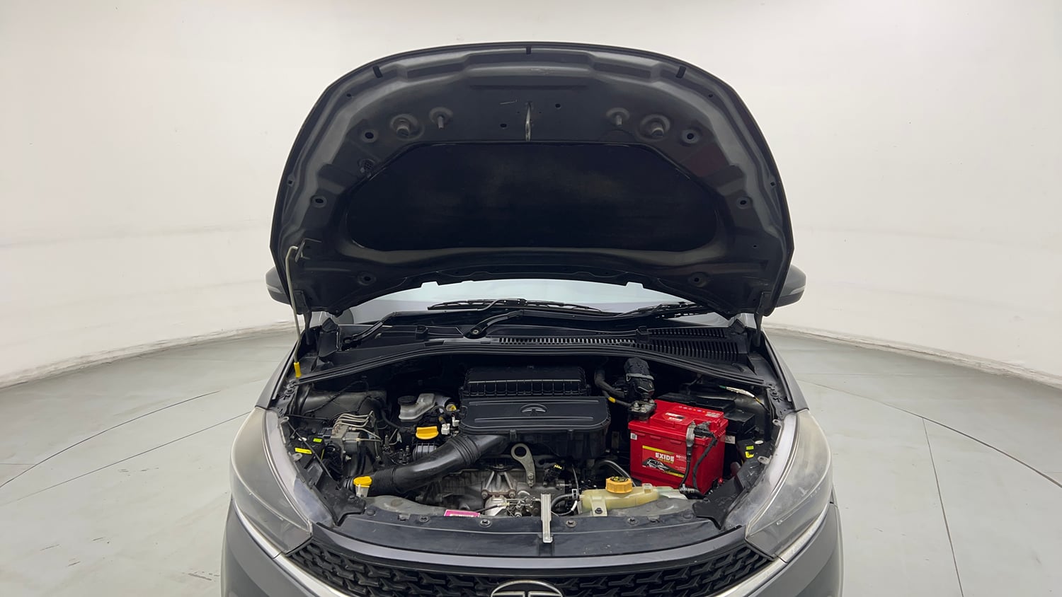 Used 2020 Tata Tiago XT Petrol Manual engine ENGINE & BONNET OPEN FRONT VIEW