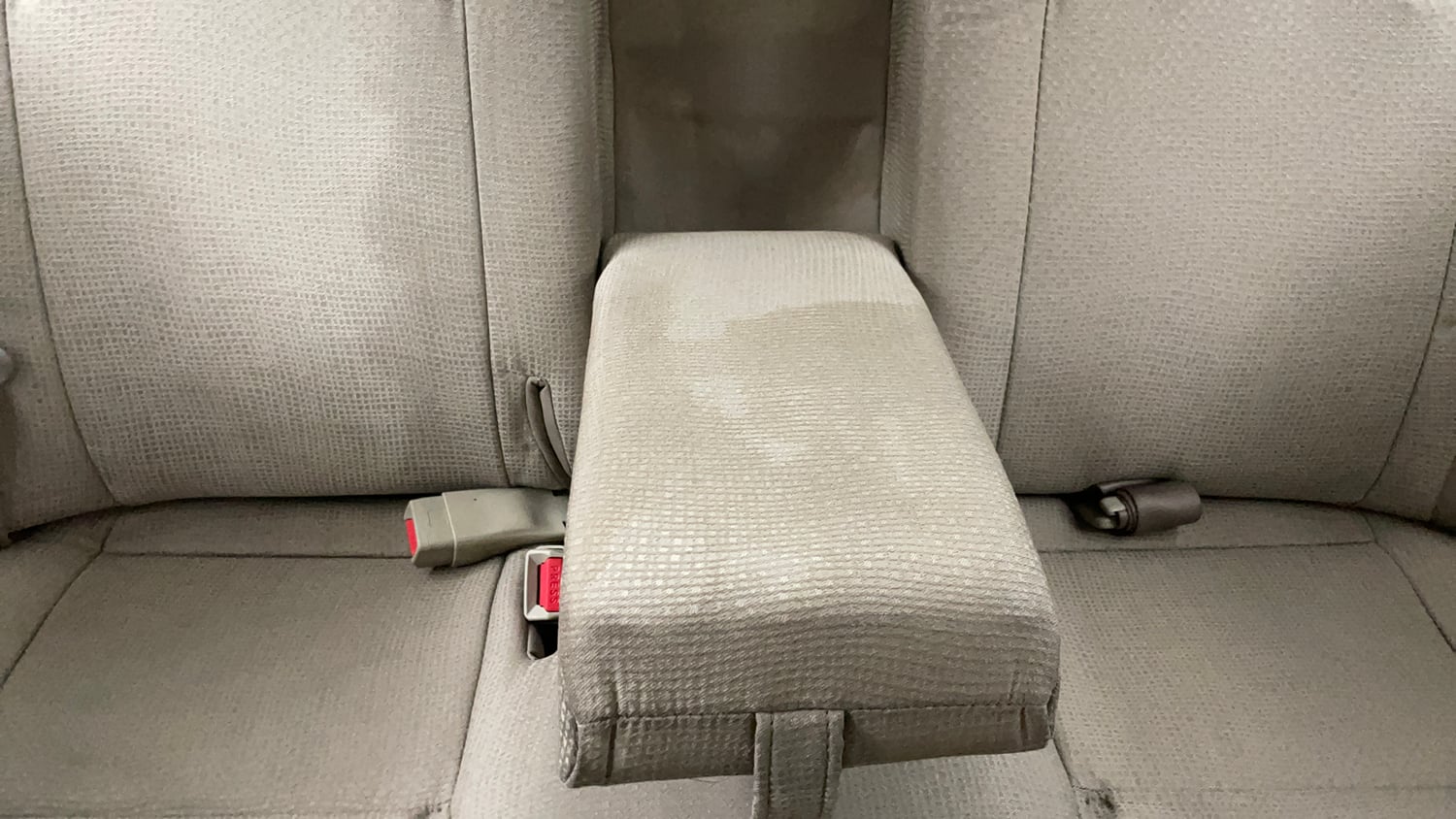 Used 2013 Maruti Suzuki Swift Dzire VXI Petrol Manual top_features Rear seat centre arm rest